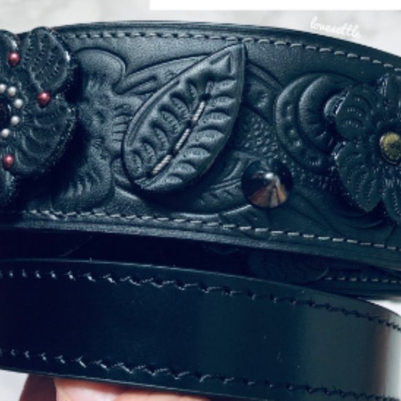 Coach Tea Rose Strap, Black - Picture 9 of 14